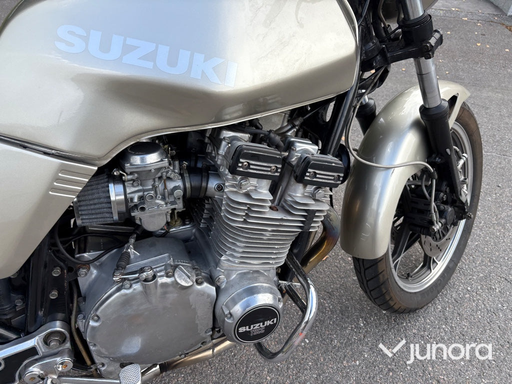 Motorcykel Suzuki GSX 1100 E