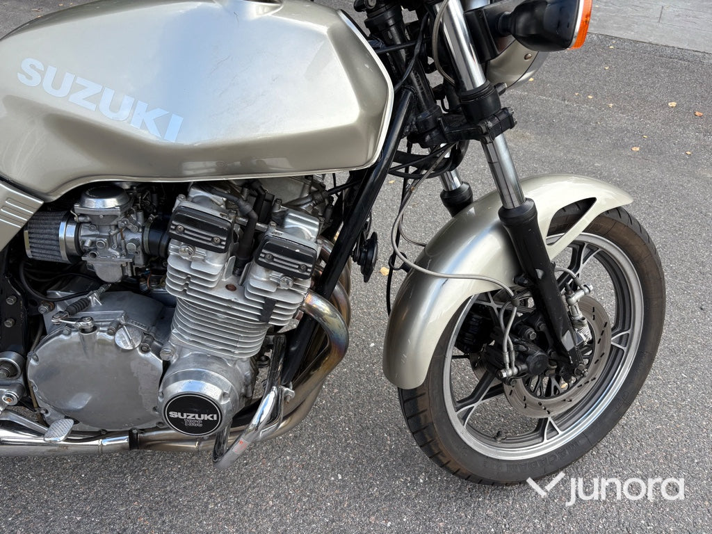 Motorcykel Suzuki GSX 1100 E