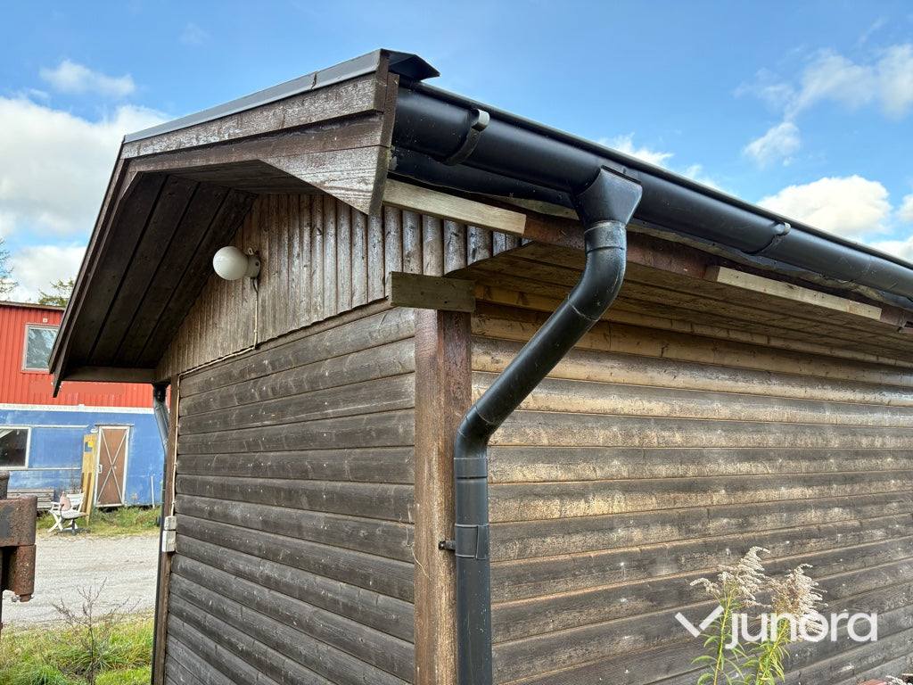 Stuga / Bod - Med inredning