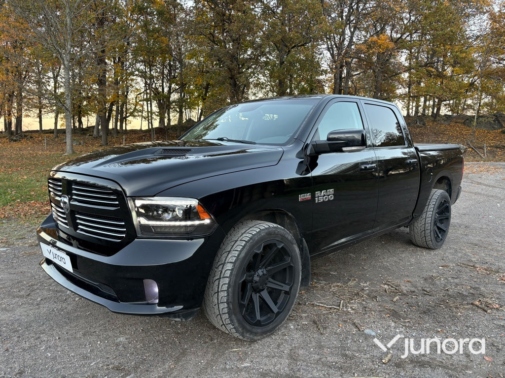 Pickup Dodge RAM Truck 1500 Sport 401 HK