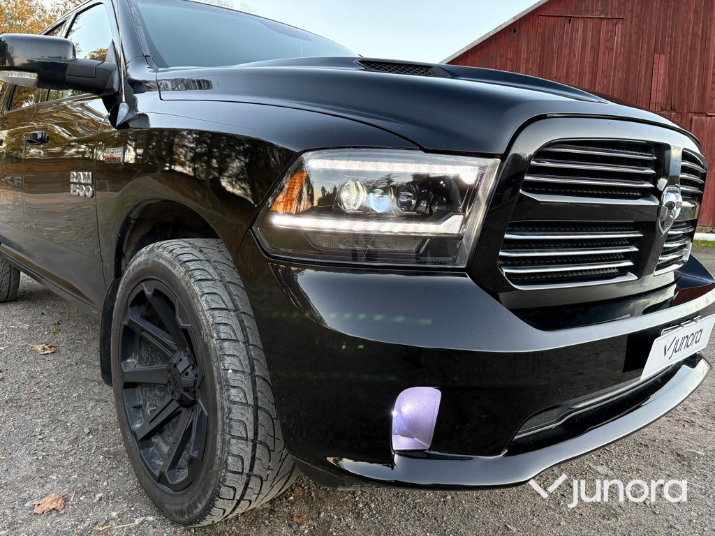 Pickup Dodge RAM Truck 1500 Sport 401 HK