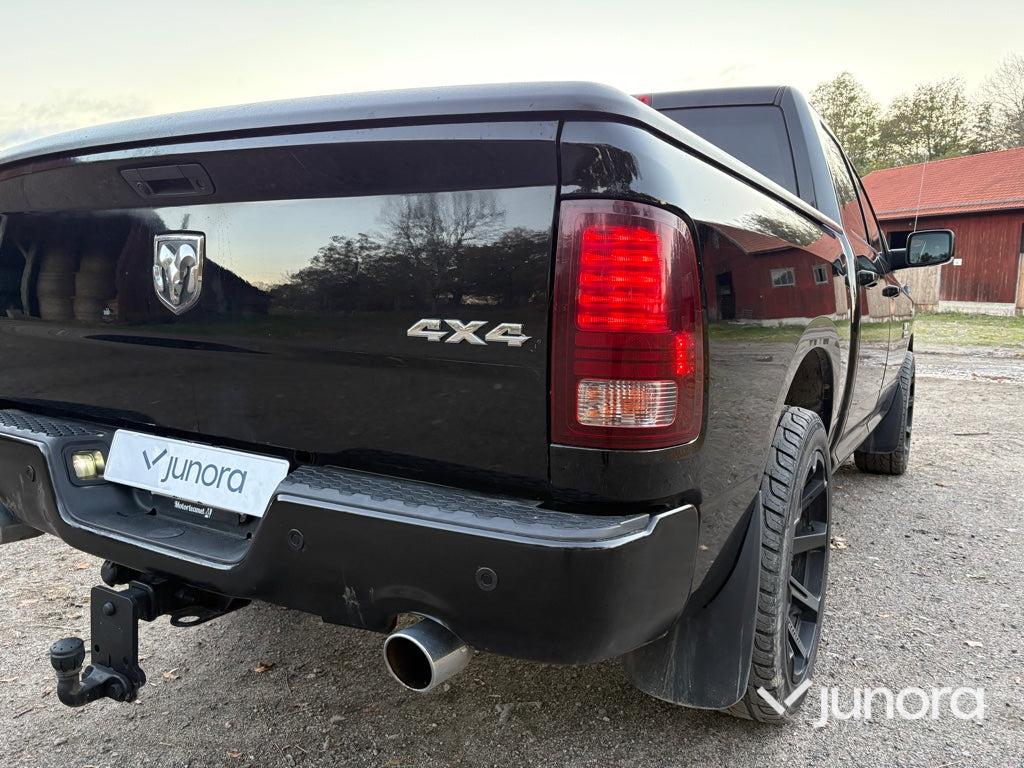 Pickup Dodge RAM Truck 1500 Sport 401 HK