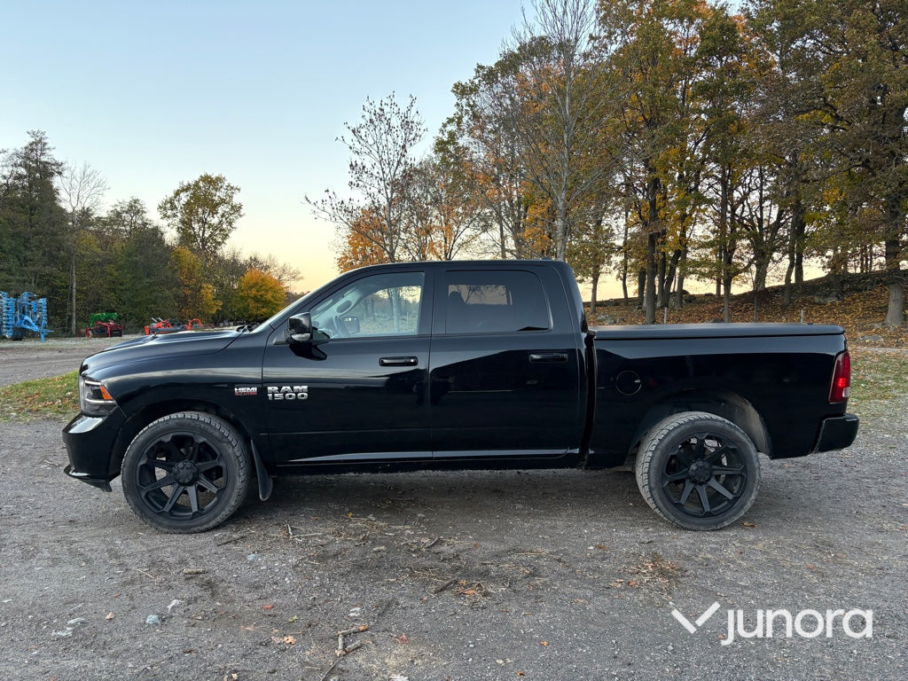 Pickup Dodge RAM Truck 1500 Sport 401 HK