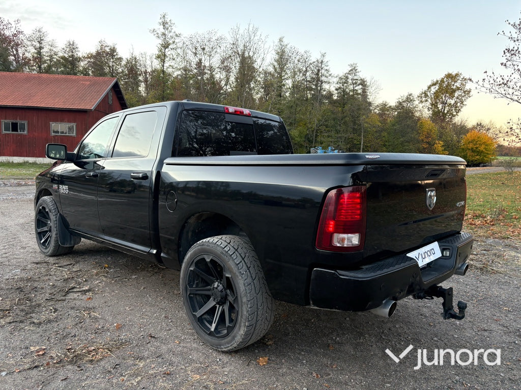 Pickup Dodge RAM Truck 1500 Sport 401 HK