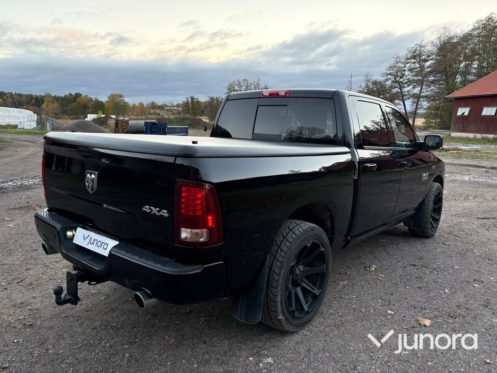 Pickup Dodge RAM Truck 1500 Sport 401 HK