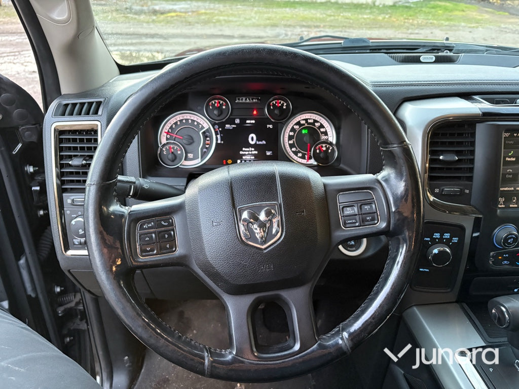 Pickup Dodge RAM Truck 1500 Sport 401 HK