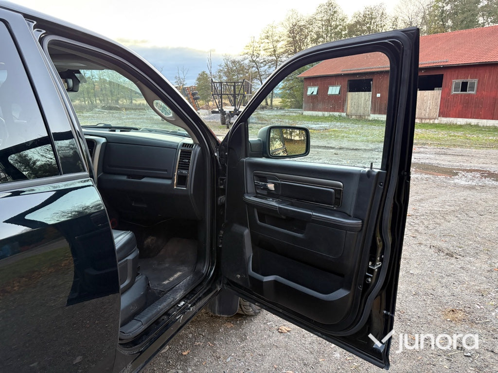 Pickup Dodge RAM Truck 1500 Sport 401 HK