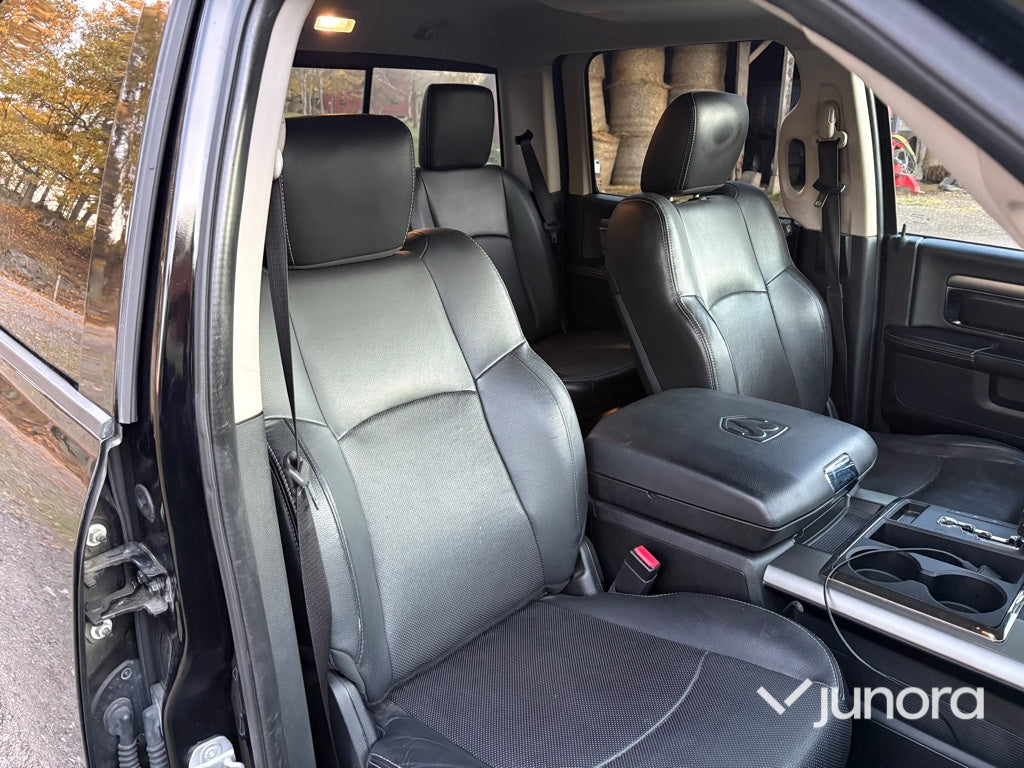 Pickup Dodge RAM Truck 1500 Sport 401 HK