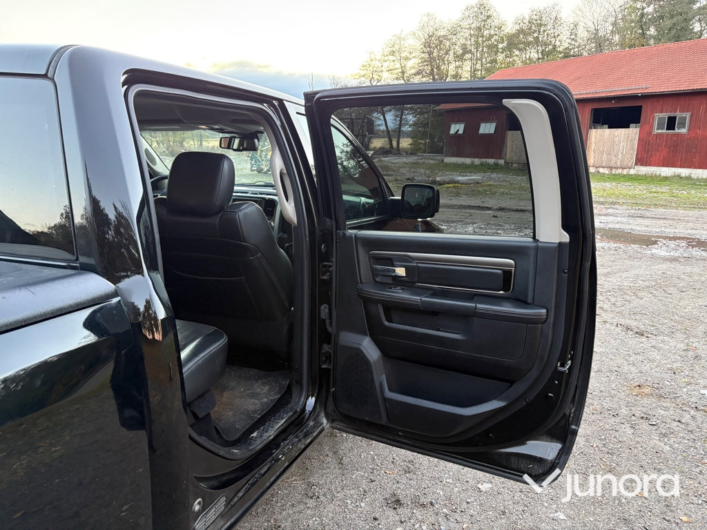 Pickup Dodge RAM Truck 1500 Sport 401 HK