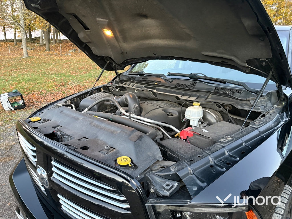 Pickup Dodge RAM Truck 1500 Sport 401 HK