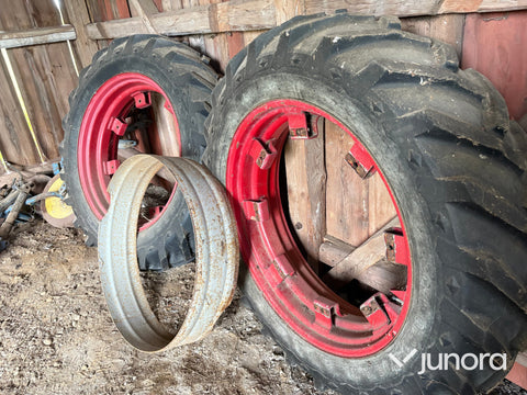 Dubbelmontage Goodyear 13.6/12-36