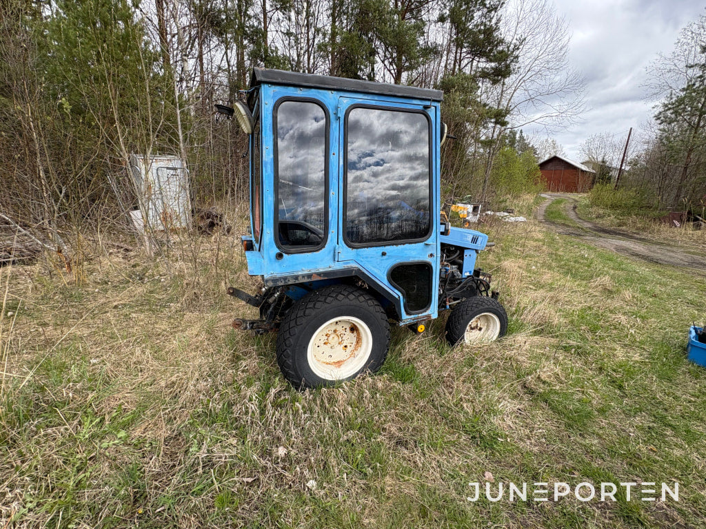 Traktor Iseki TX 2160 4WD