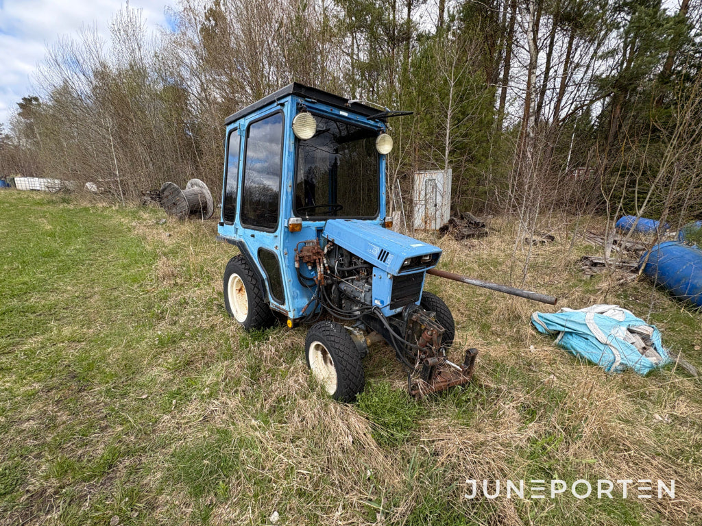 Traktor Iseki TX 2160 4WD