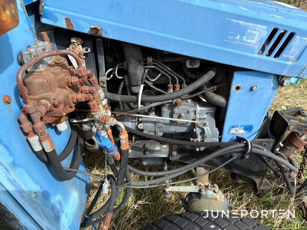 Traktor Iseki TX 2160 4WD