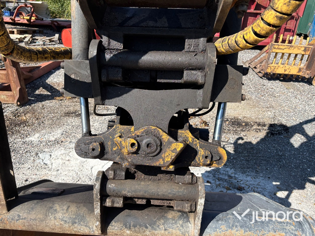 Grävmaskin JCB JS 160L med tiltrotator