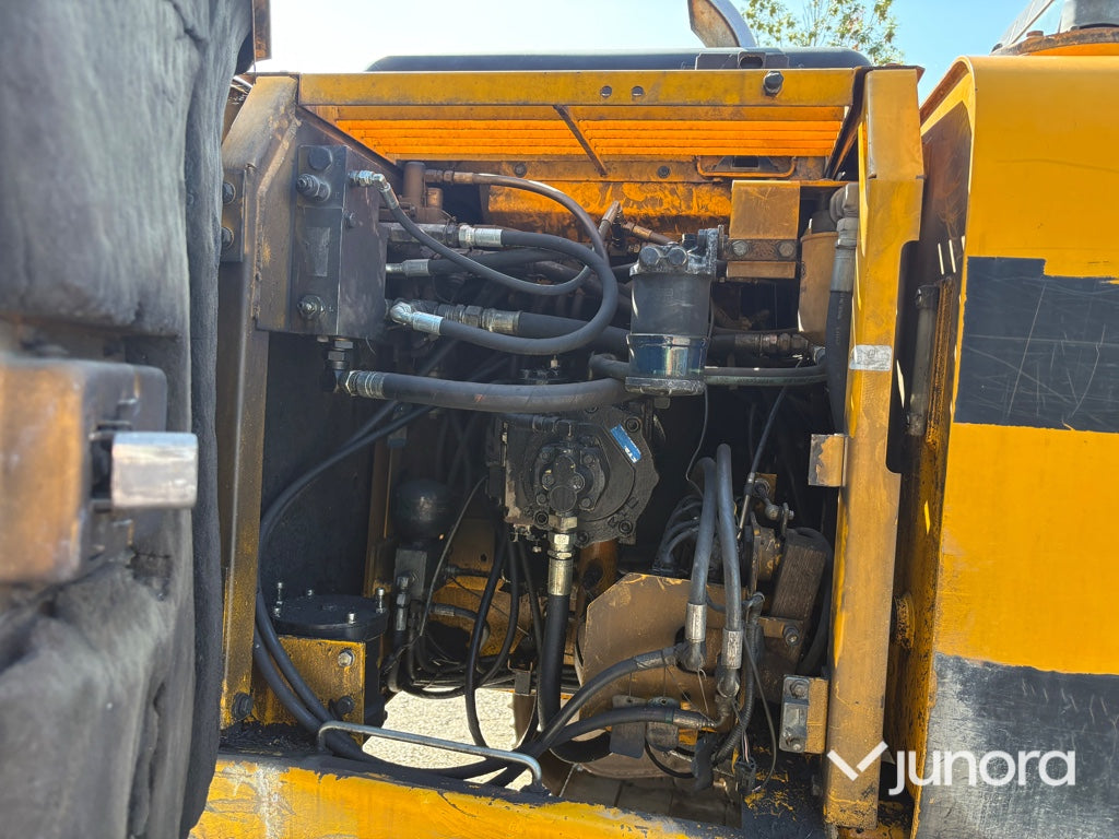 Grävmaskin JCB JS 160L med tiltrotator