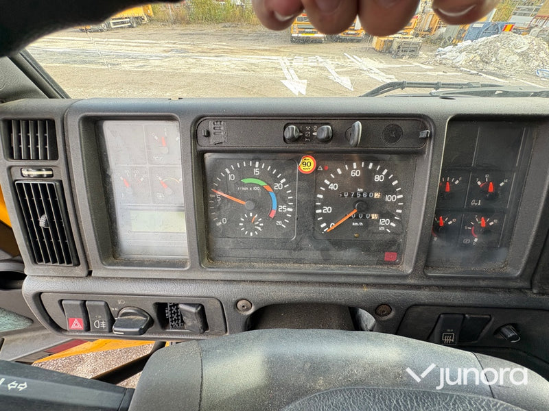 Lastbil Volvo FM7 4X2