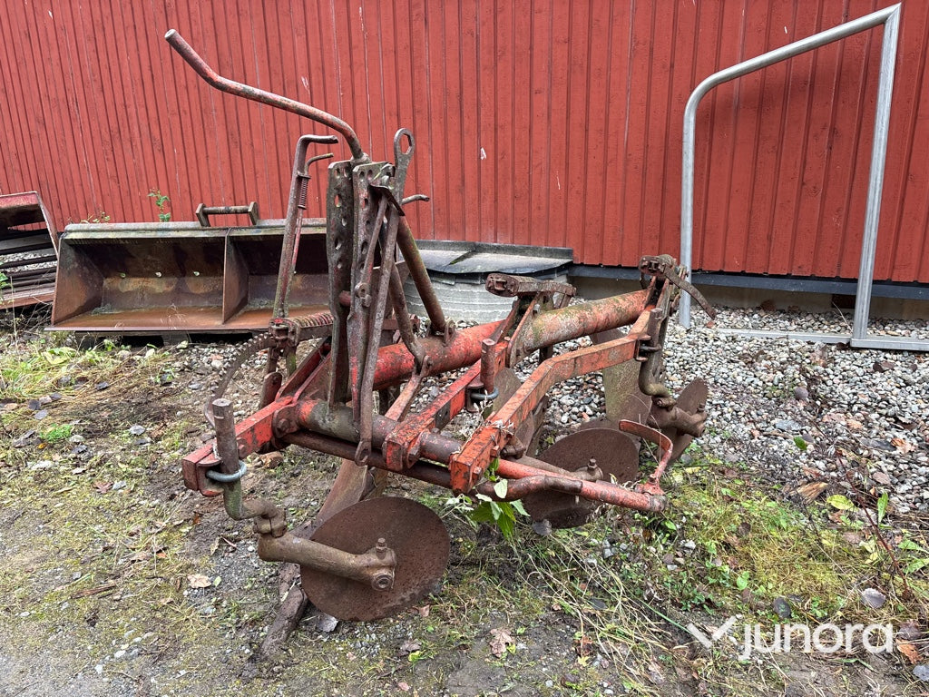 Treskärig plog - Kverneland