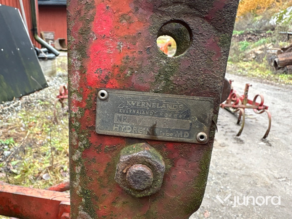 Treskärig plog - Kverneland