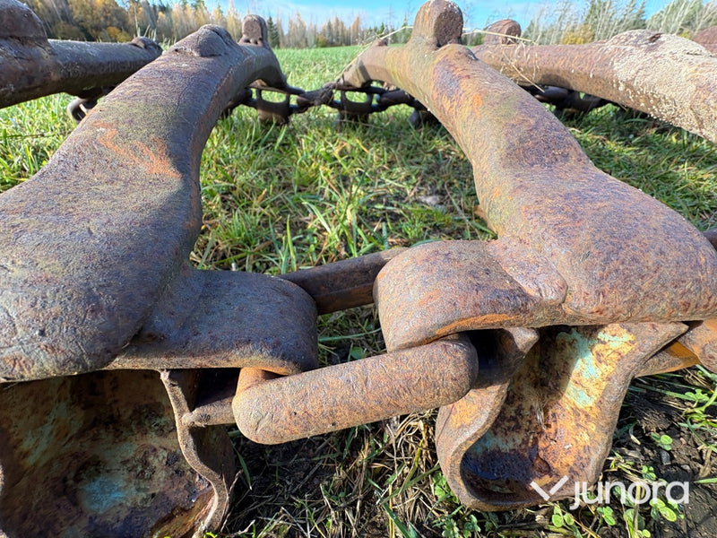 Skogsband - Dragande