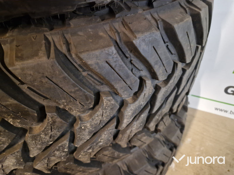 Däck - Atturo Trial Blade