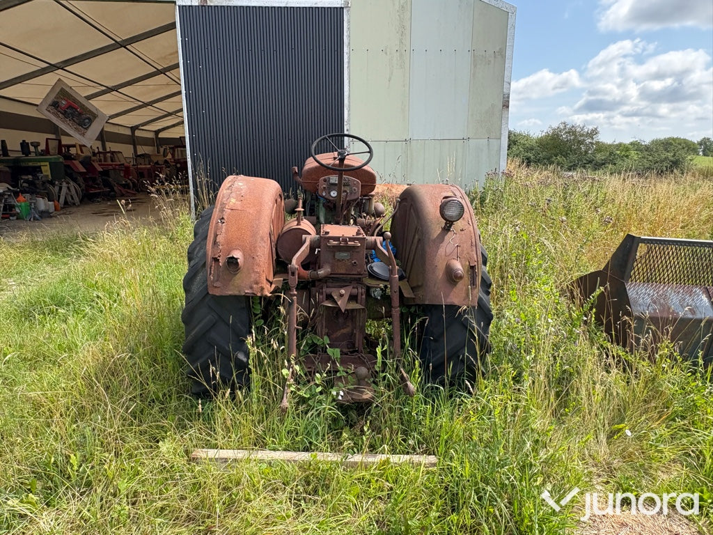 Traktor