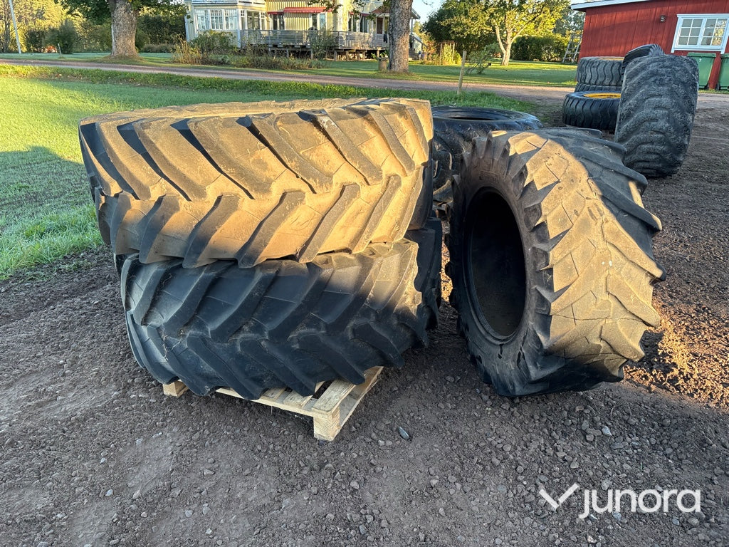 Traktordäck Pirelli 540/65 R34