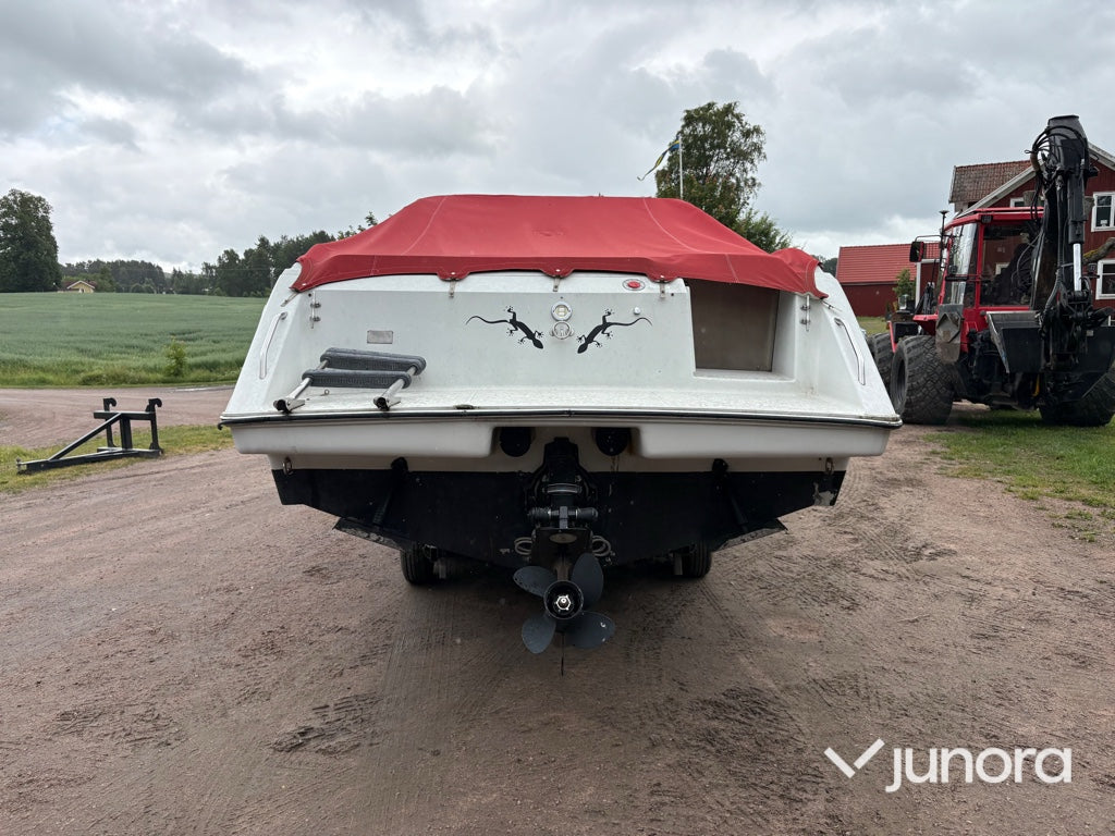 Motorbåt - Donzi Regazza 25 – MerCruiser V8