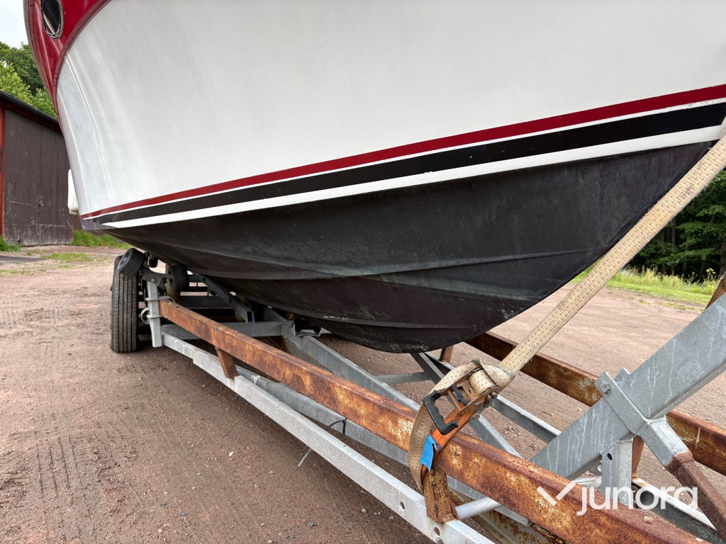 Motorbåt - Donzi Regazza 25 – MerCruiser V8