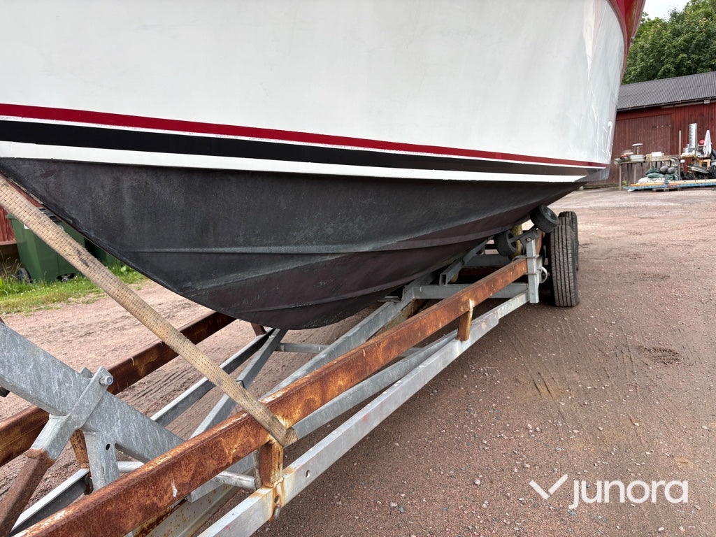 Motorbåt - Donzi Regazza 25 – MerCruiser V8