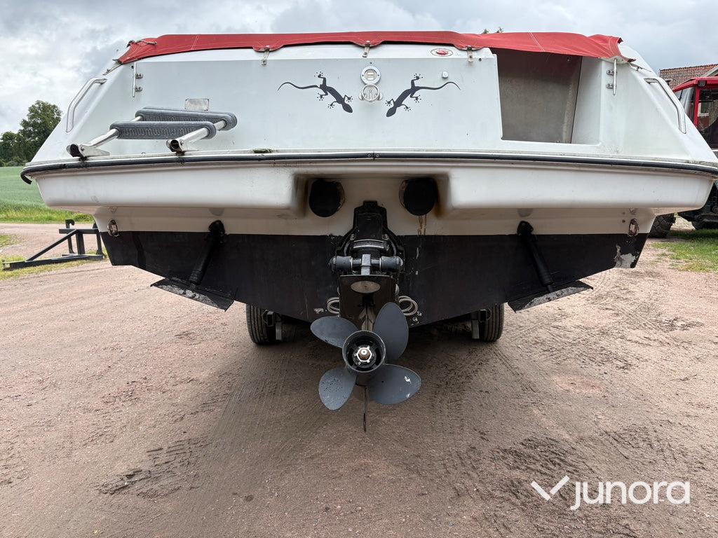 Motorbåt - Donzi Regazza 25 – MerCruiser V8