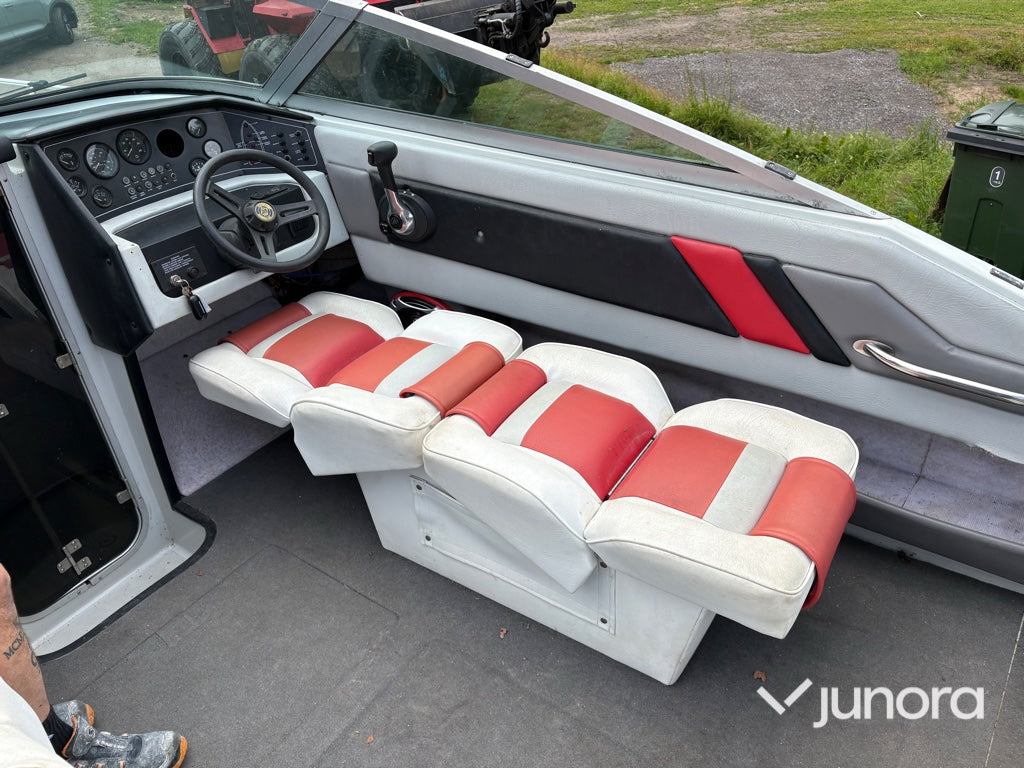 Motorbåt - Donzi Regazza 25 – MerCruiser V8