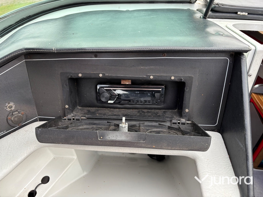 Motorbåt - Donzi Regazza 25 – MerCruiser V8