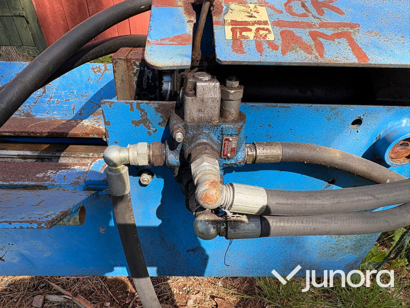 Eknäs Hydraulisk klyv