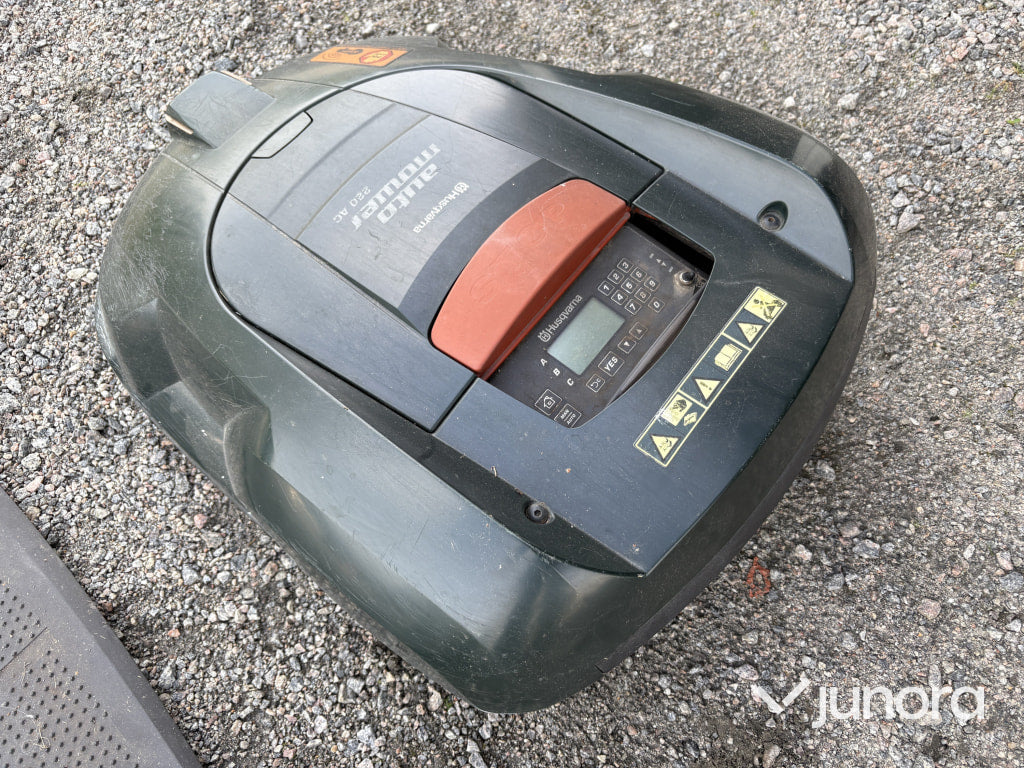 Husqvarna Automower 220AC + Laddstation