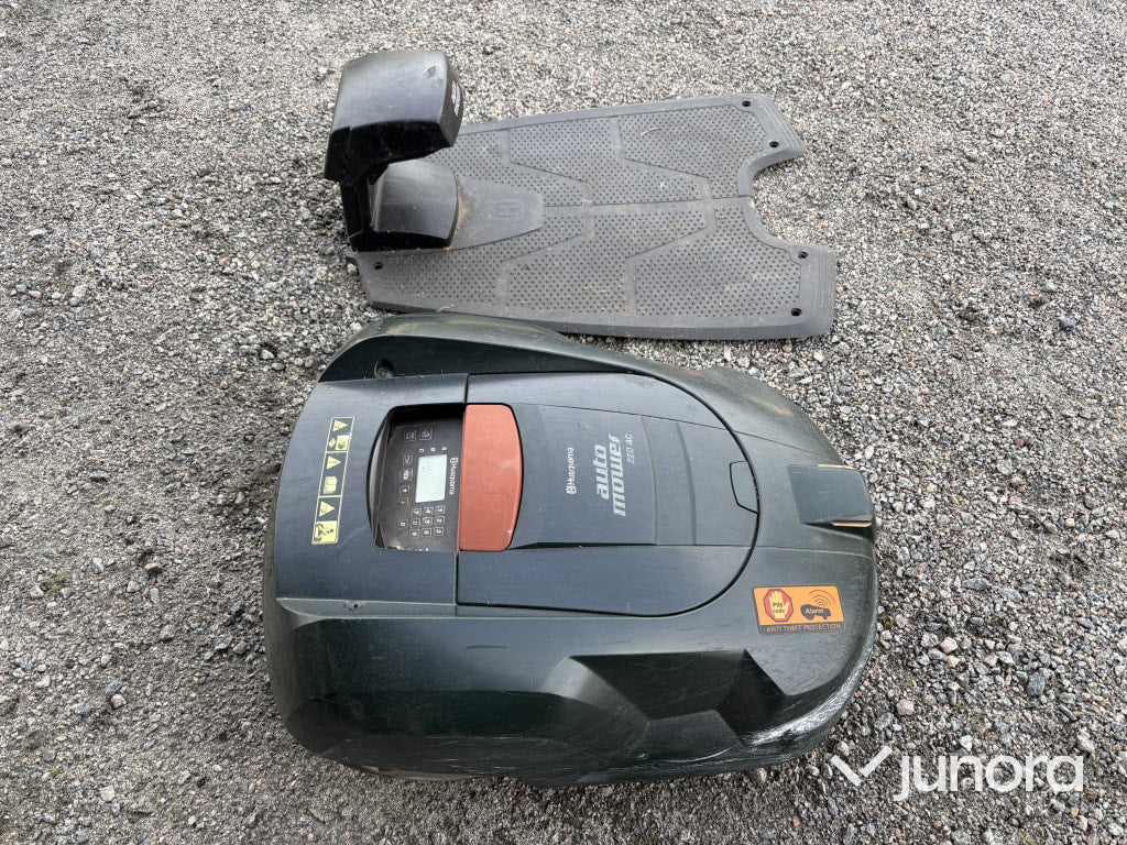 Husqvarna Automower 220AC + Laddstation