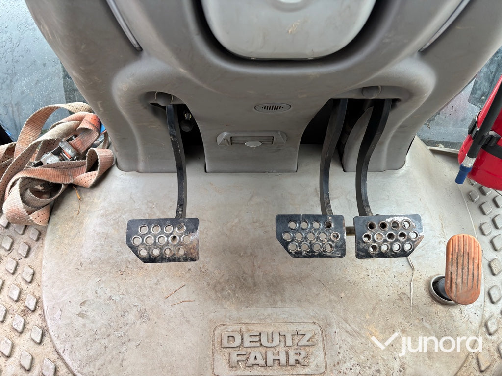 Traktor - Deutz-Fahr 6130.4 TTV med Trima frontlastare