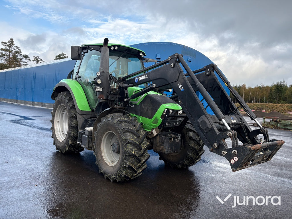 Traktor - Deutz-Fahr 6130.4 TTV med Trima frontlastare