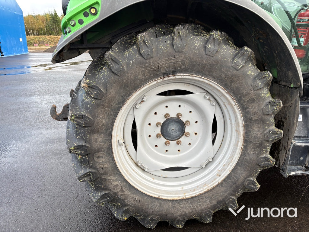 Traktor - Deutz-Fahr 6130.4 TTV med Trima frontlastare