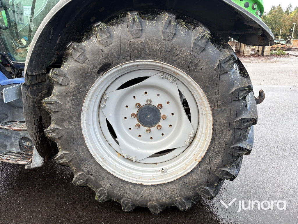 Traktor - Deutz-Fahr 6130.4 TTV med Trima frontlastare
