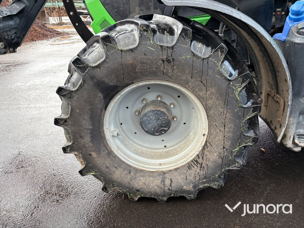 Traktor - Deutz-Fahr 6130.4 TTV med Trima frontlastare