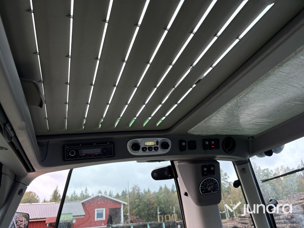 Traktor - Deutz-Fahr 6130.4 TTV med Trima frontlastare