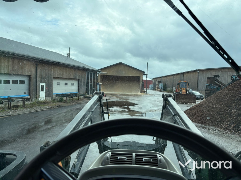 Traktor - Deutz-Fahr 6130.4 TTV med Trima frontlastare