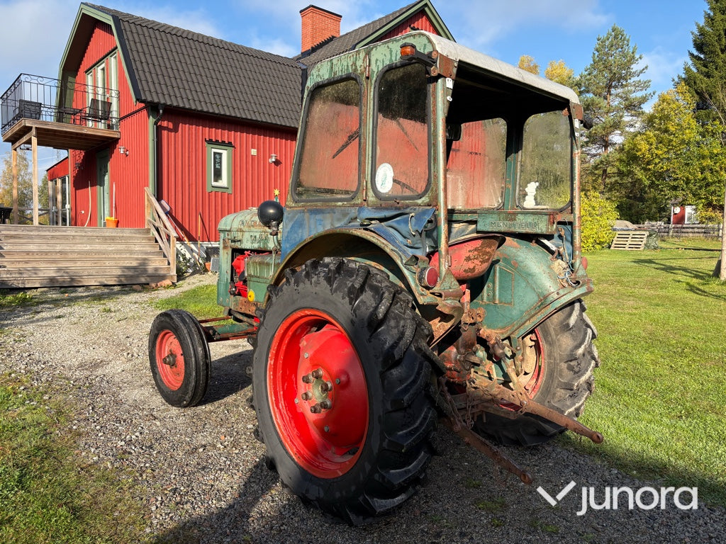 Veterantraktor BM 230 Victor Motorrenoverad