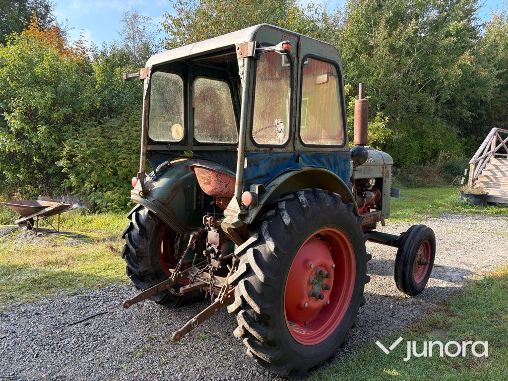 Veterantraktor BM 230 Victor Motorrenoverad