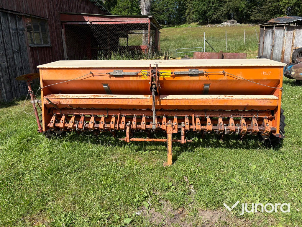 Såmaskin - Wärtsilä PRHL 21F med frölåda