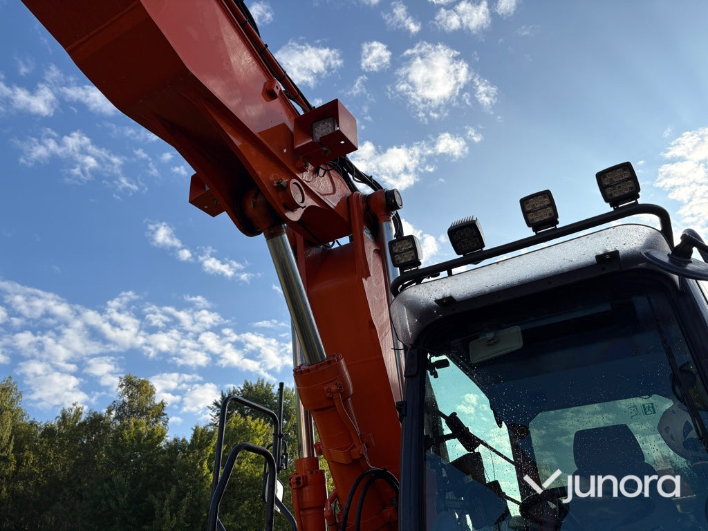 Hjulgrävare-Hitachi ZX140W-5B
