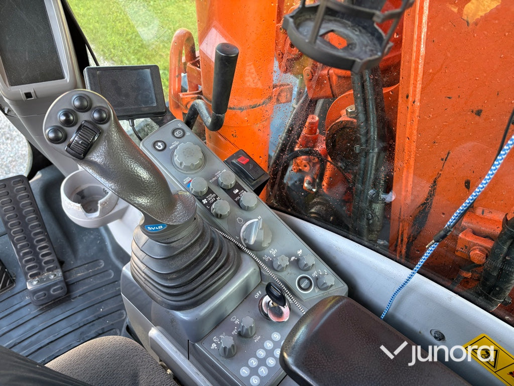 Hjulgrävare-Hitachi ZX140W-5B
