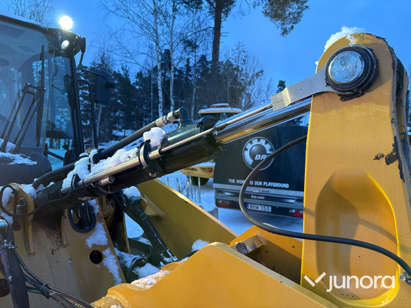 Hjullastare - CAT, 906M