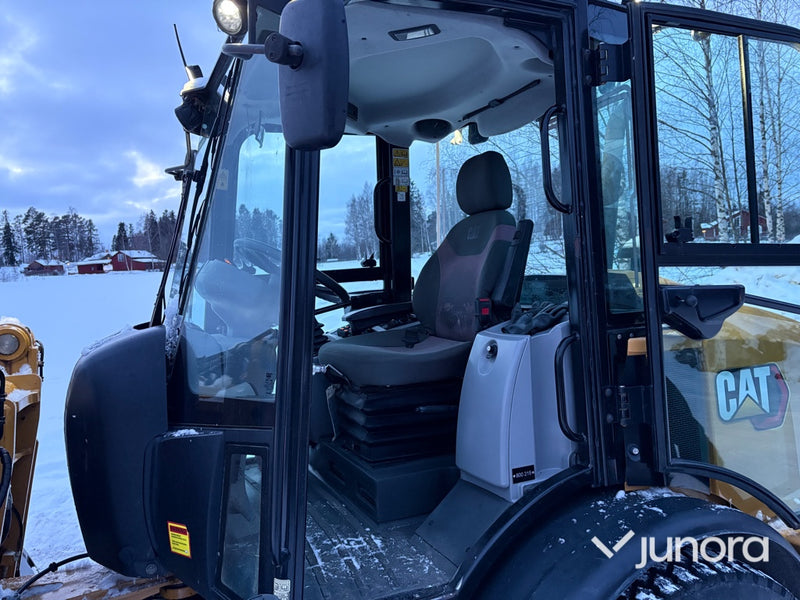 Hjullastare - CAT, 906M